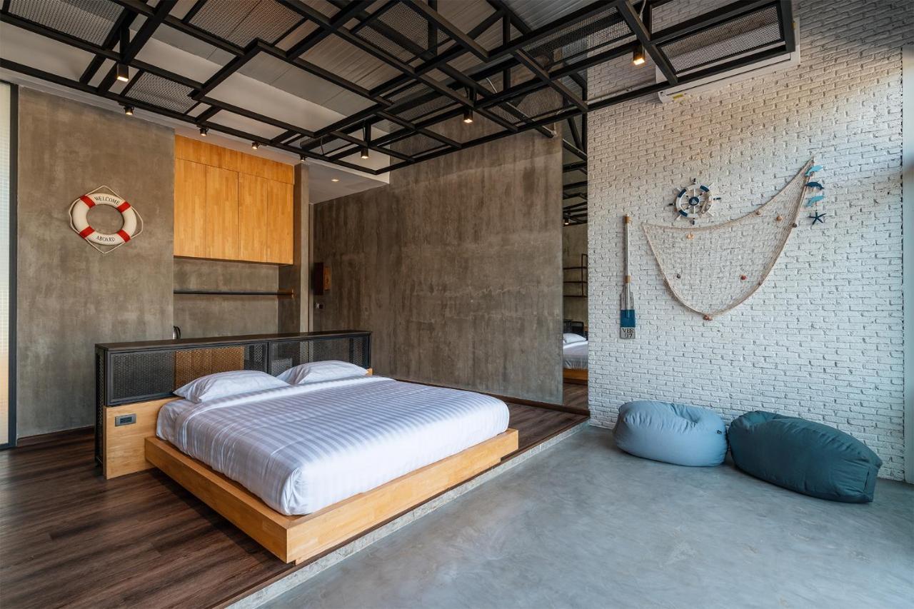 The Bloc @ Sea Hotel Thap Sakae Екстериор снимка