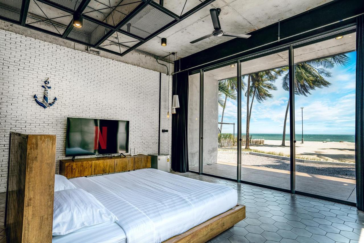 The Bloc @ Sea Hotel Thap Sakae Екстериор снимка